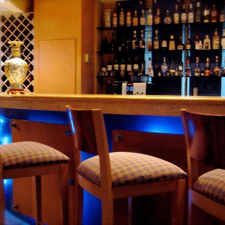 Hotel Lun Fun Манта Экстерьер фото