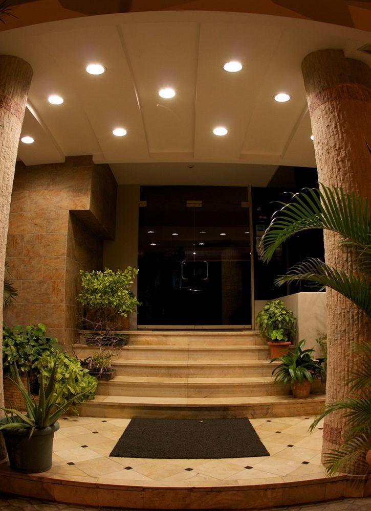 Hotel Lun Fun Манта Экстерьер фото